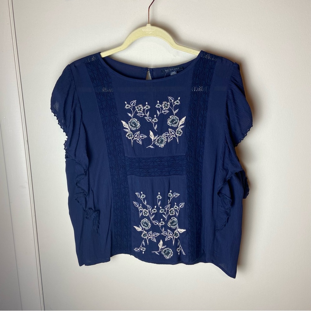 American Eagle Women's Navy Blue Short Sleeve Embroidered Top, szL